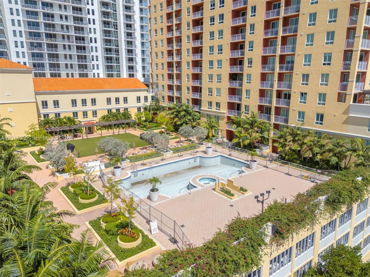 7350 SW 89th St , Unit 2202S, Miami, FL 33156 Photo