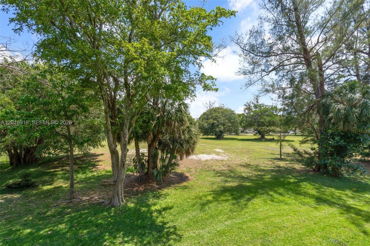 7400 Miami Lakes Dr, Unit D205, Miami Lakes, FL 33014 Photo