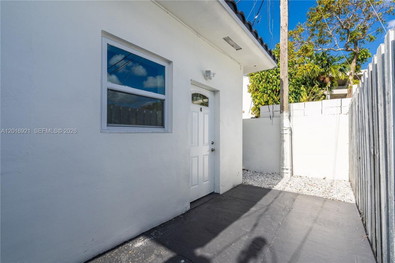 620 Beacom Blvd, Unit 4, Miami, FL 33135 Photo