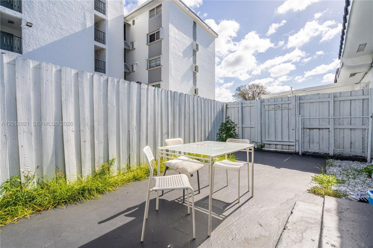 620 Beacom Blvd, Unit 4, Miami, FL 33135 Photo