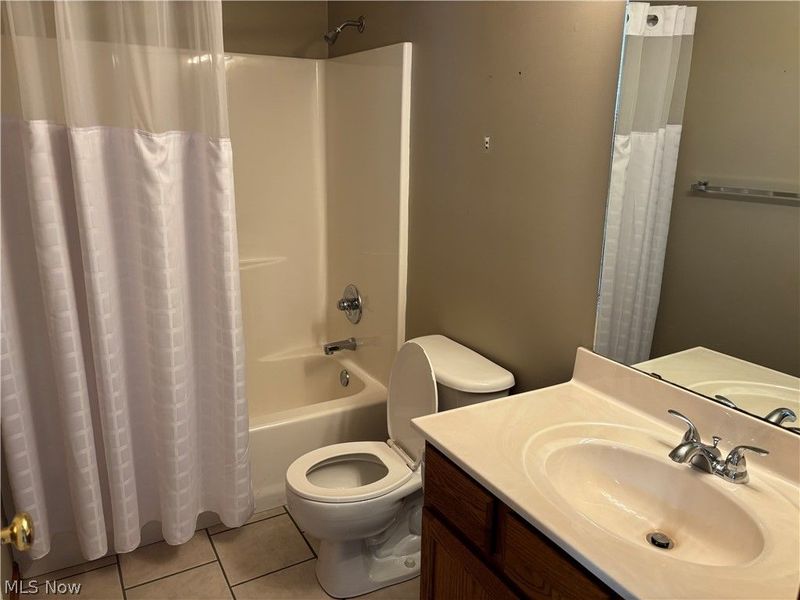 1136 Pine Bluff Drive NE, New Philadelphia, OH 44663 Photo 23