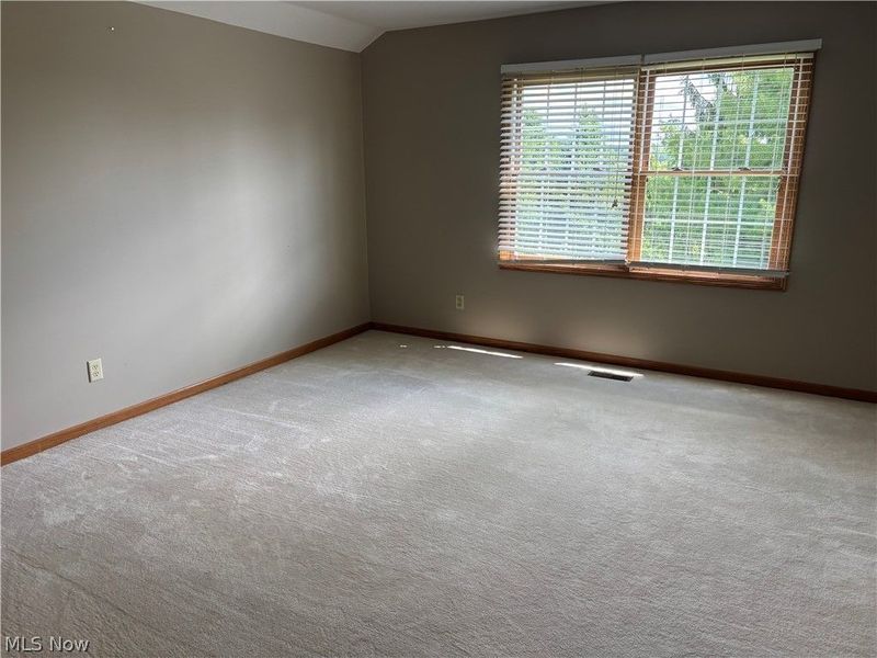 1136 Pine Bluff Drive NE, New Philadelphia, OH 44663 Photo 24