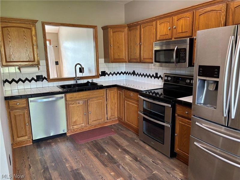 1136 Pine Bluff Drive NE, New Philadelphia, OH 44663 Photo 6