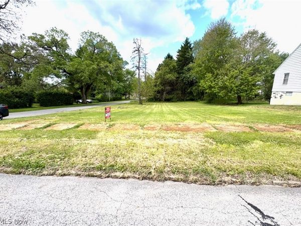 386 & 387 Dearborn, Girard, OH 44420