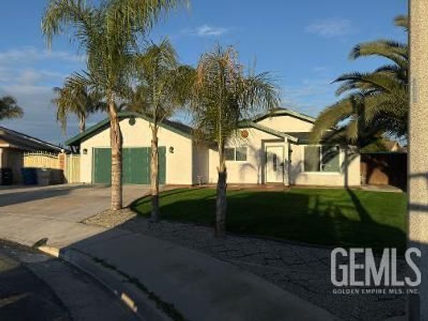 2334 Round Street, Delano, CA 93215
