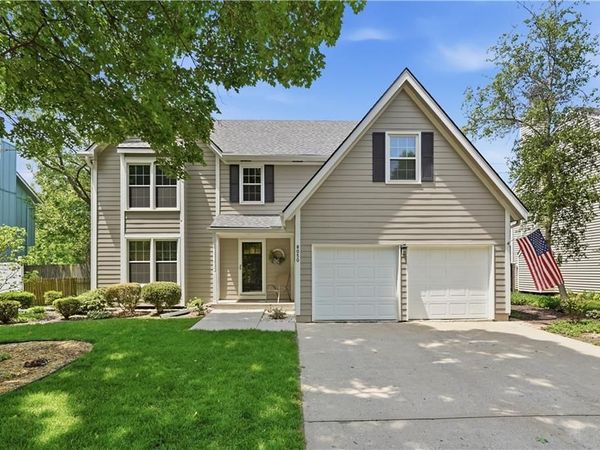 8050 Lakeview Avenue, Lenexa, KS 66219