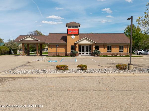13215 S Us Highway 27 , DeWitt, MI 48820