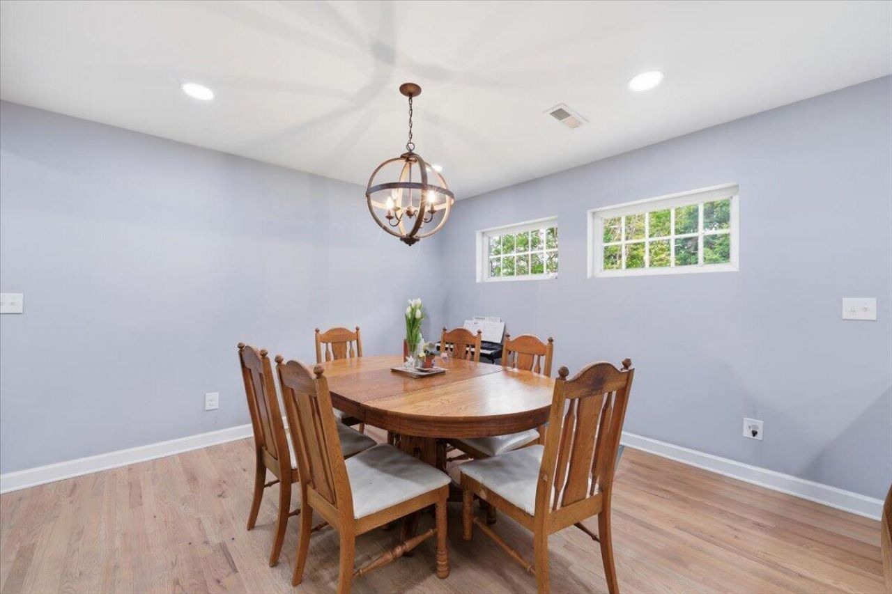 400 Forest Circle Photo 10