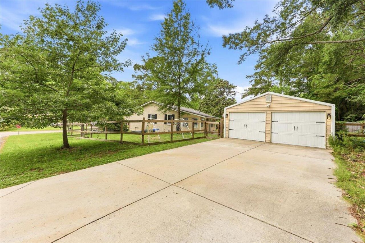 400 Forest Circle Photo 29