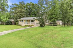 400 Forest Circle photo 4