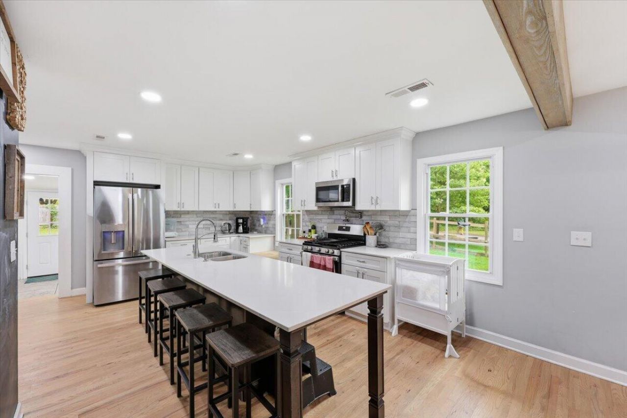 400 Forest Circle Photo 6