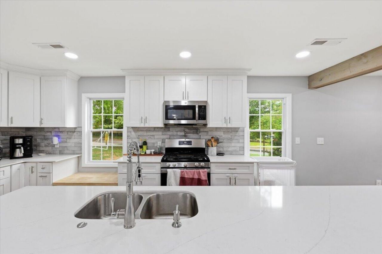 400 Forest Circle Photo 8