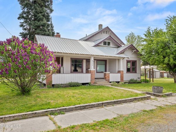 211 4th ST, Priest River, ID 83856
