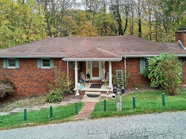 200 Elm Street, Elkview, WV 25071