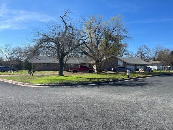 1701 Shadowview DR, Austin, TX 78758