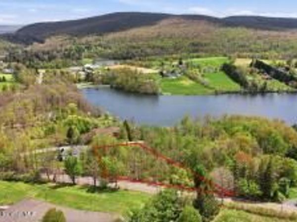 2 Country Club Place, South Abington Twp, PA 18411