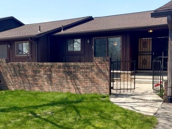 26433 Summerdale Drive, Southfield, MI 48033