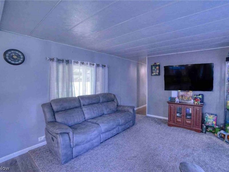 6201 Hatches Corners Road, Conneaut, OH 44030 Photo 4