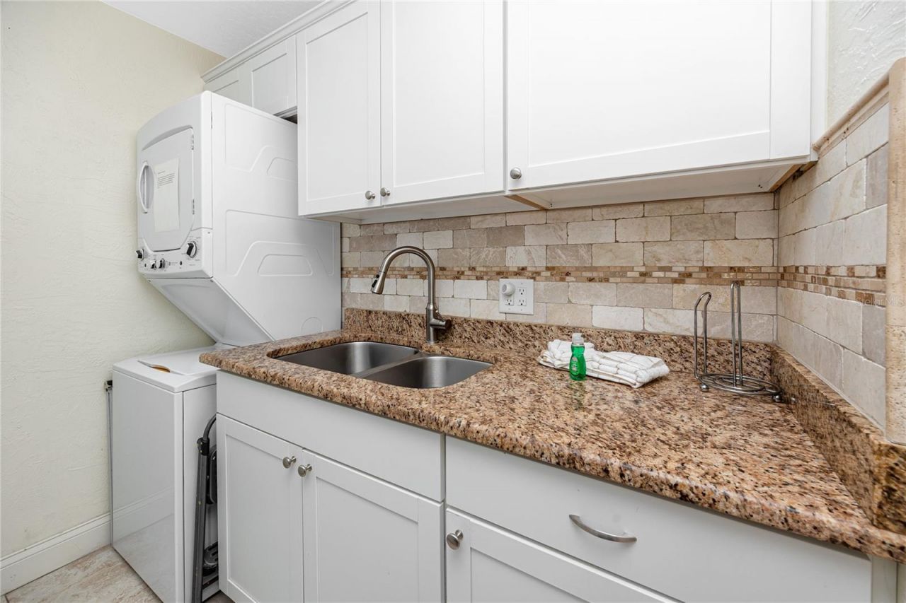 159 Medallion Boulevard , Unit F, Madeira Beach, FL 33708 Photo