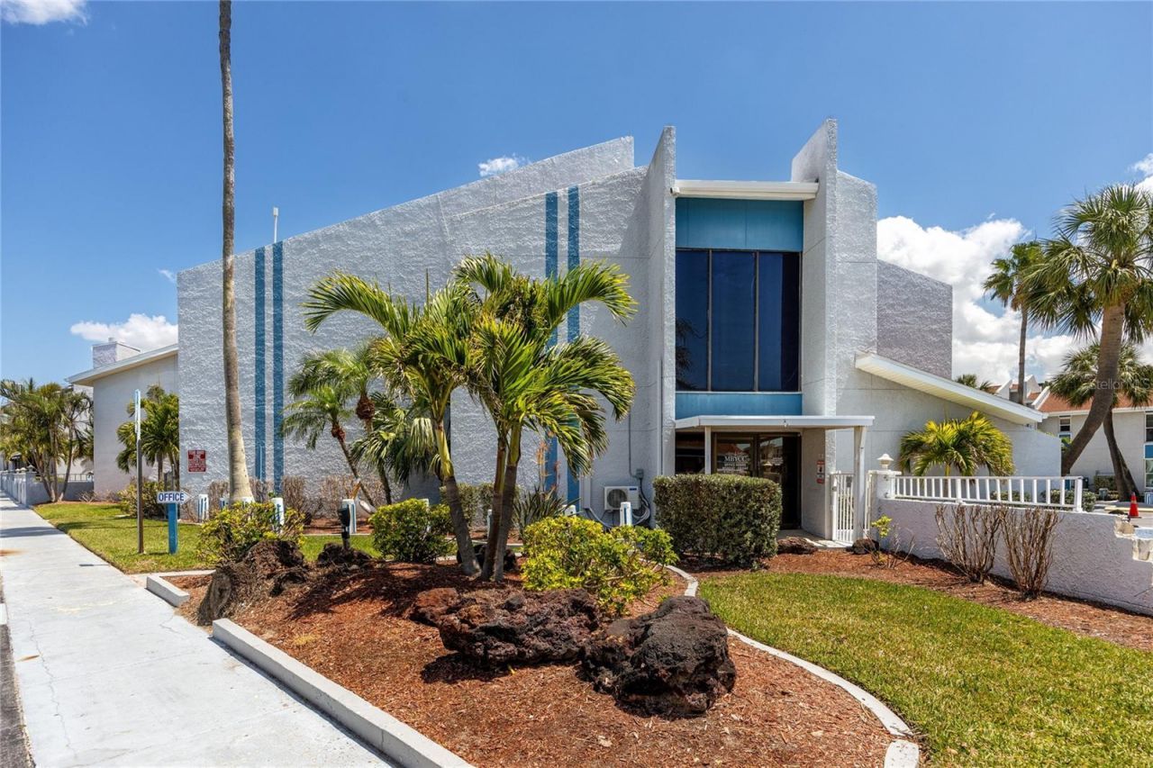 159 Medallion Boulevard , Unit F, Madeira Beach, FL 33708 Photo