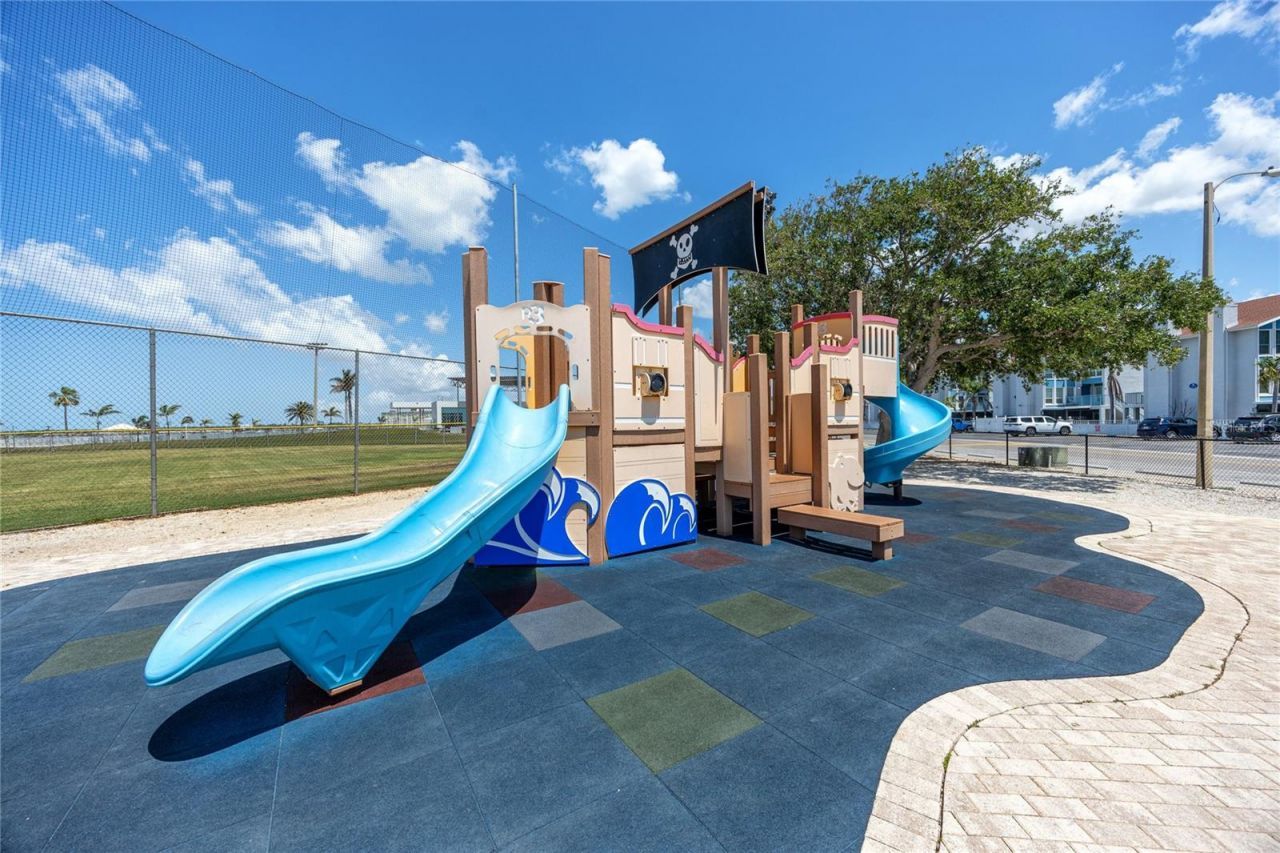 159 Medallion Boulevard , Unit F, Madeira Beach, FL 33708 Photo