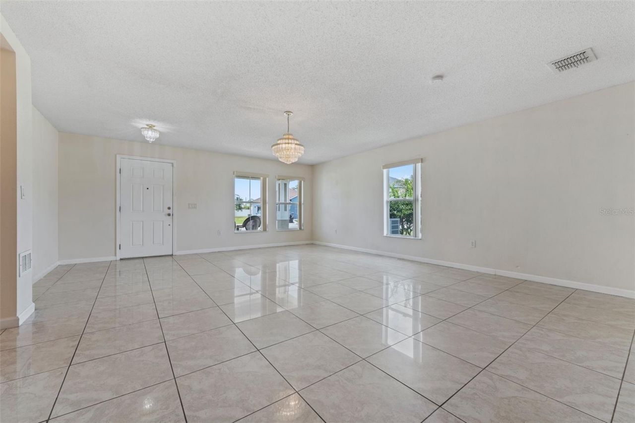831 Neptune Pointe Lane, Kissimmee, FL 34744 Photo
