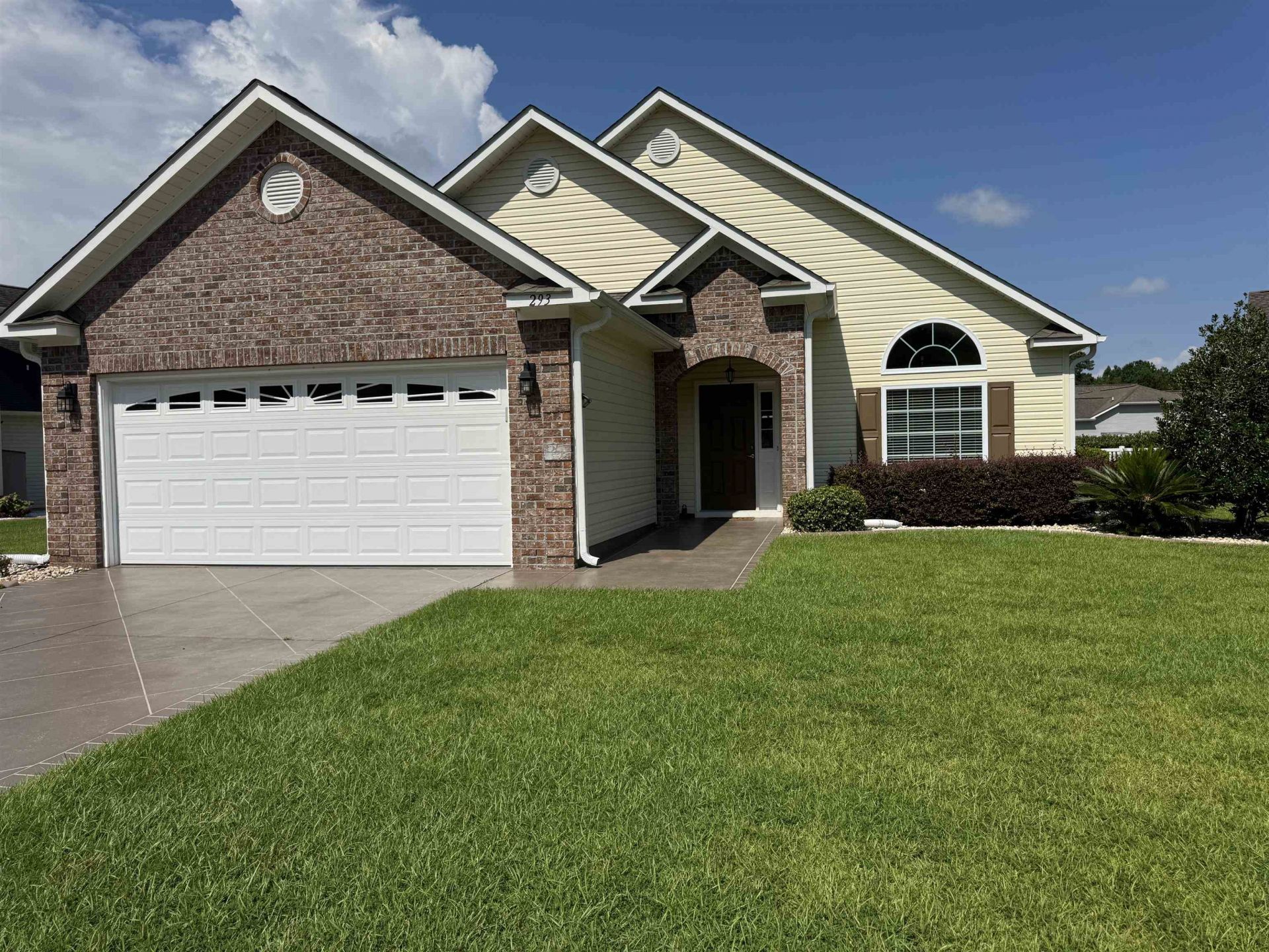 293 Southern Breezes Circle Photo 2
