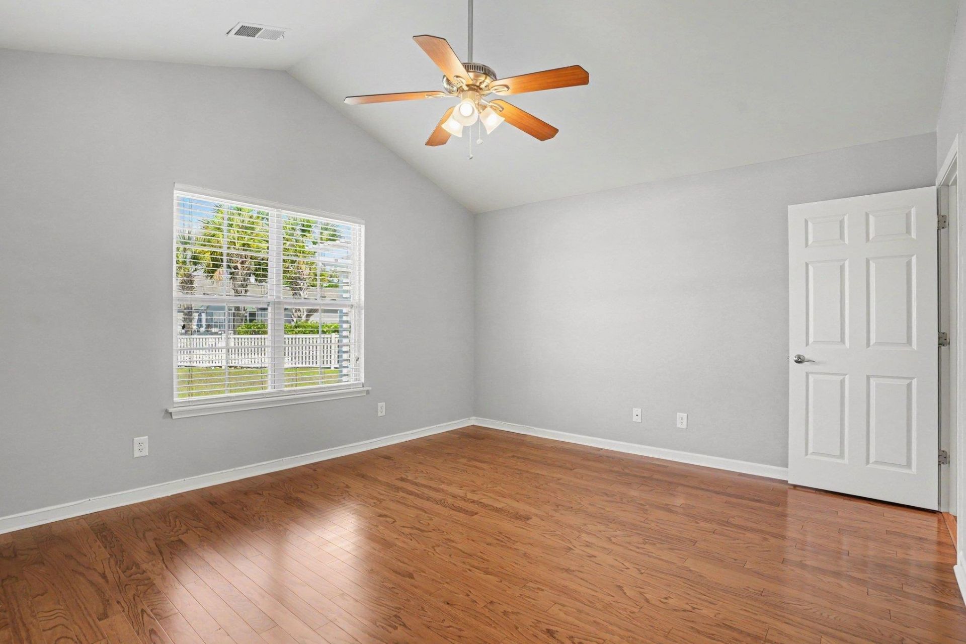 293 Southern Breezes Circle Photo 26