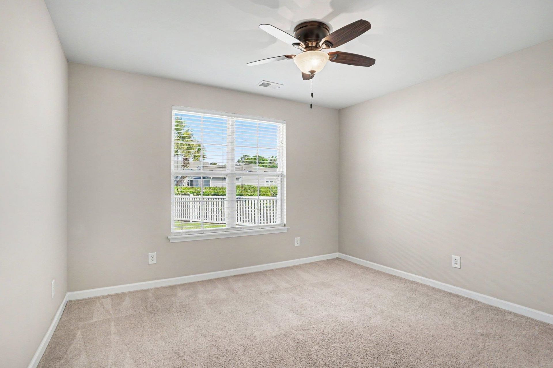 293 Southern Breezes Circle Photo 34