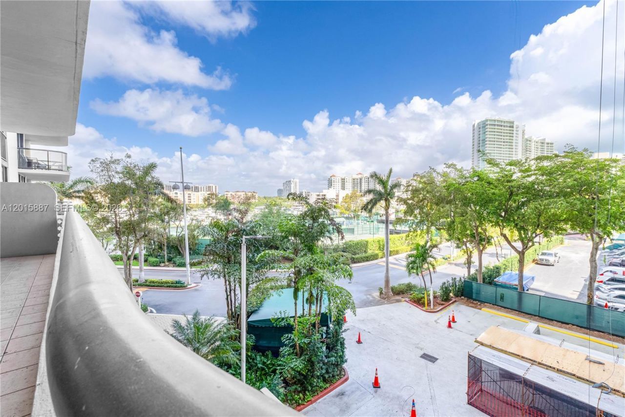 19667 Turnberry Way , Unit 3F, Aventura, FL 33180 Photo