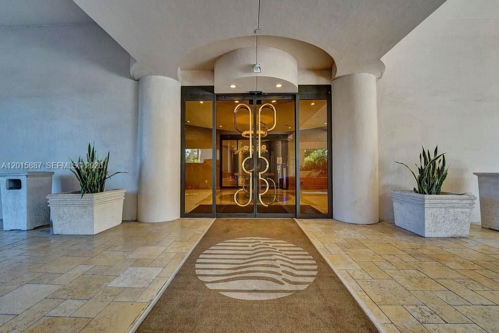 19667 Turnberry Way , Unit 3F, Aventura, FL 33180 Photo