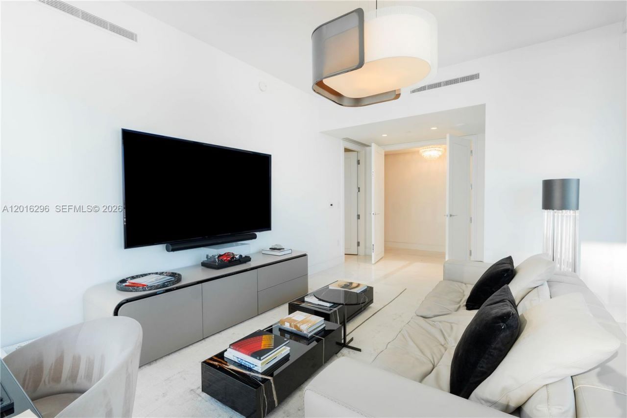 17975 Collins Ave , Unit N-1402, Sunny Isles Beach, FL 33160 Photo