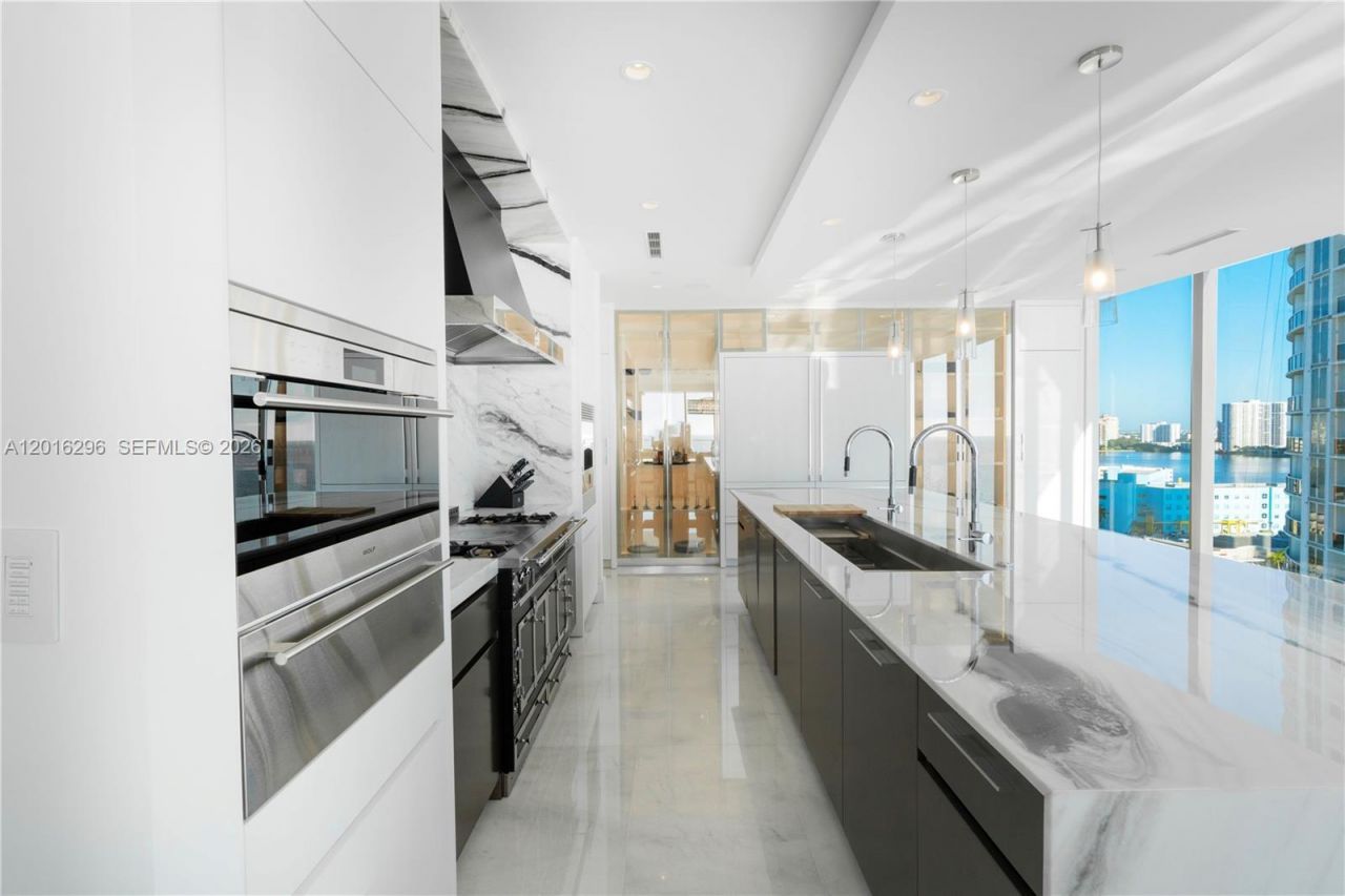 17975 Collins Ave , Unit N-1402, Sunny Isles Beach, FL 33160 Photo