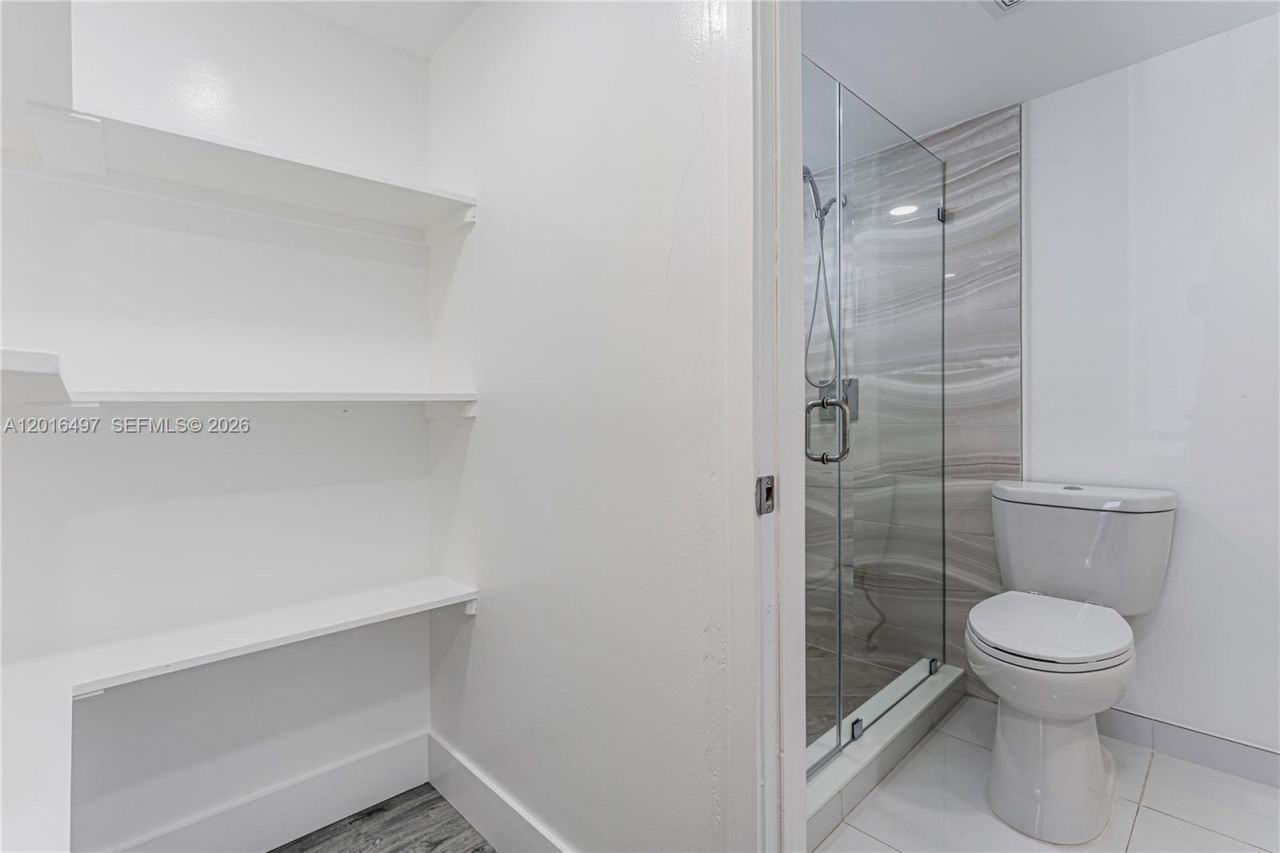 8340 Harding Ave , Unit 201, Miami Beach, FL 33141 Photo