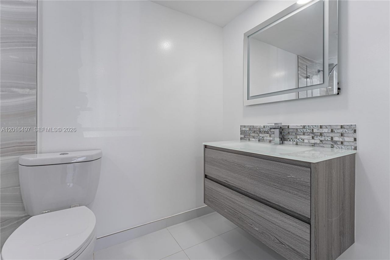 8340 Harding Ave , Unit 201, Miami Beach, FL 33141 Photo