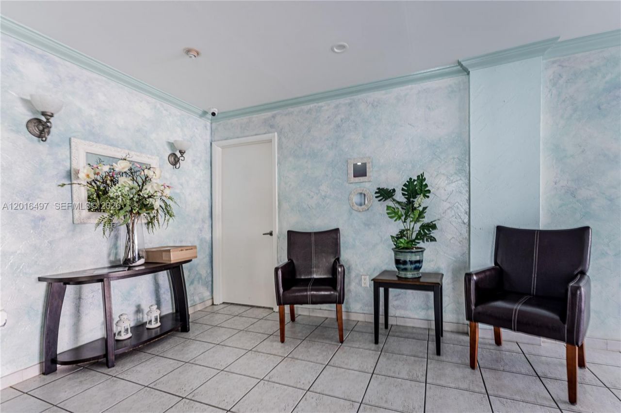 8340 Harding Ave , Unit 201, Miami Beach, FL 33141 Photo