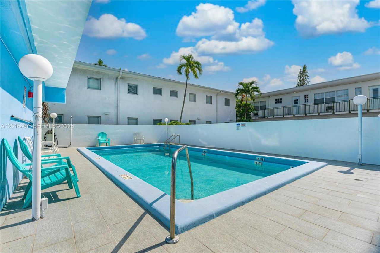 8340 Harding Ave , Unit 201, Miami Beach, FL 33141 Photo