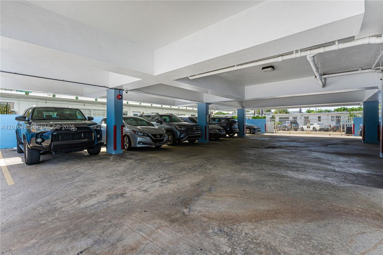8340 Harding Ave , Unit 201, Miami Beach, FL 33141 Photo
