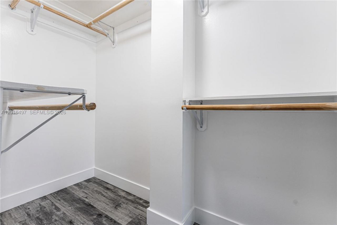 8340 Harding Ave , Unit 201, Miami Beach, FL 33141 Photo