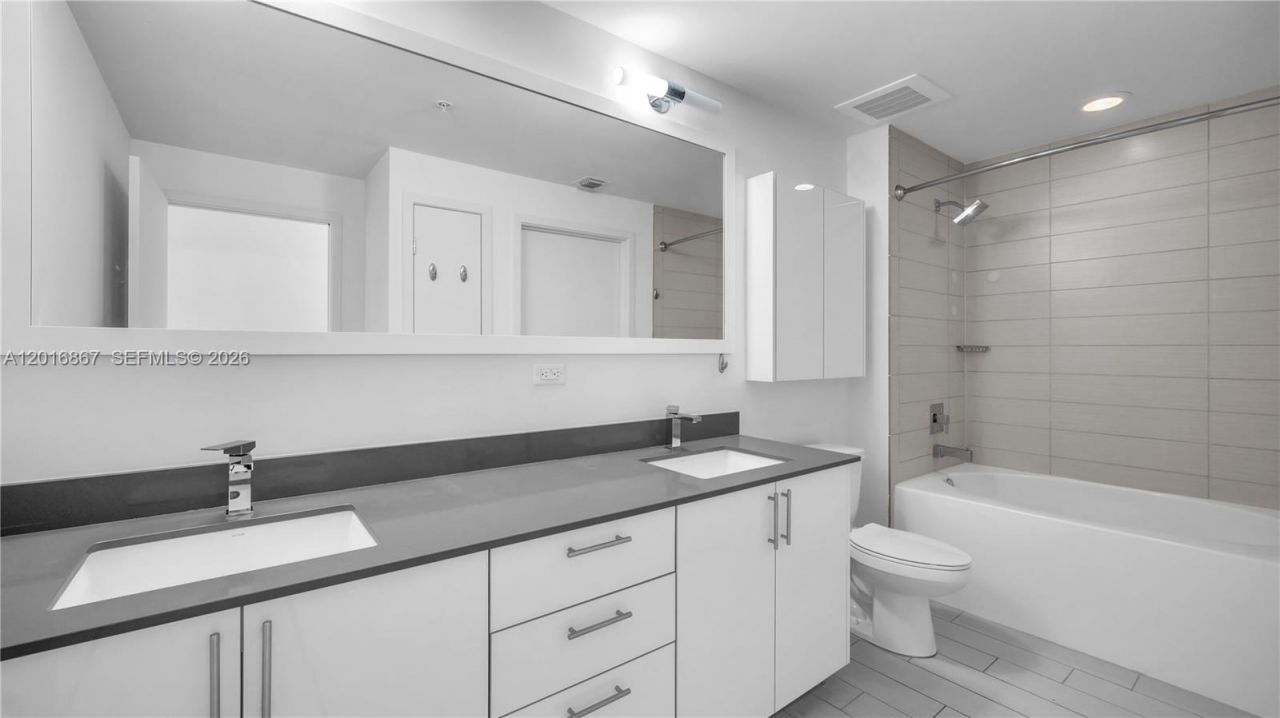 999 SW 1st Ave , Unit 2009, Miami, FL 33130 Photo