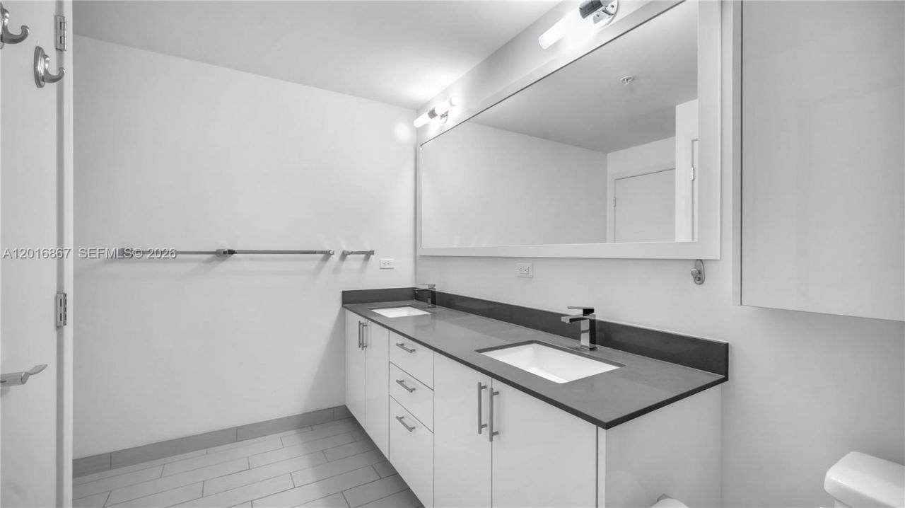 999 SW 1st Ave , Unit 2009, Miami, FL 33130 Photo