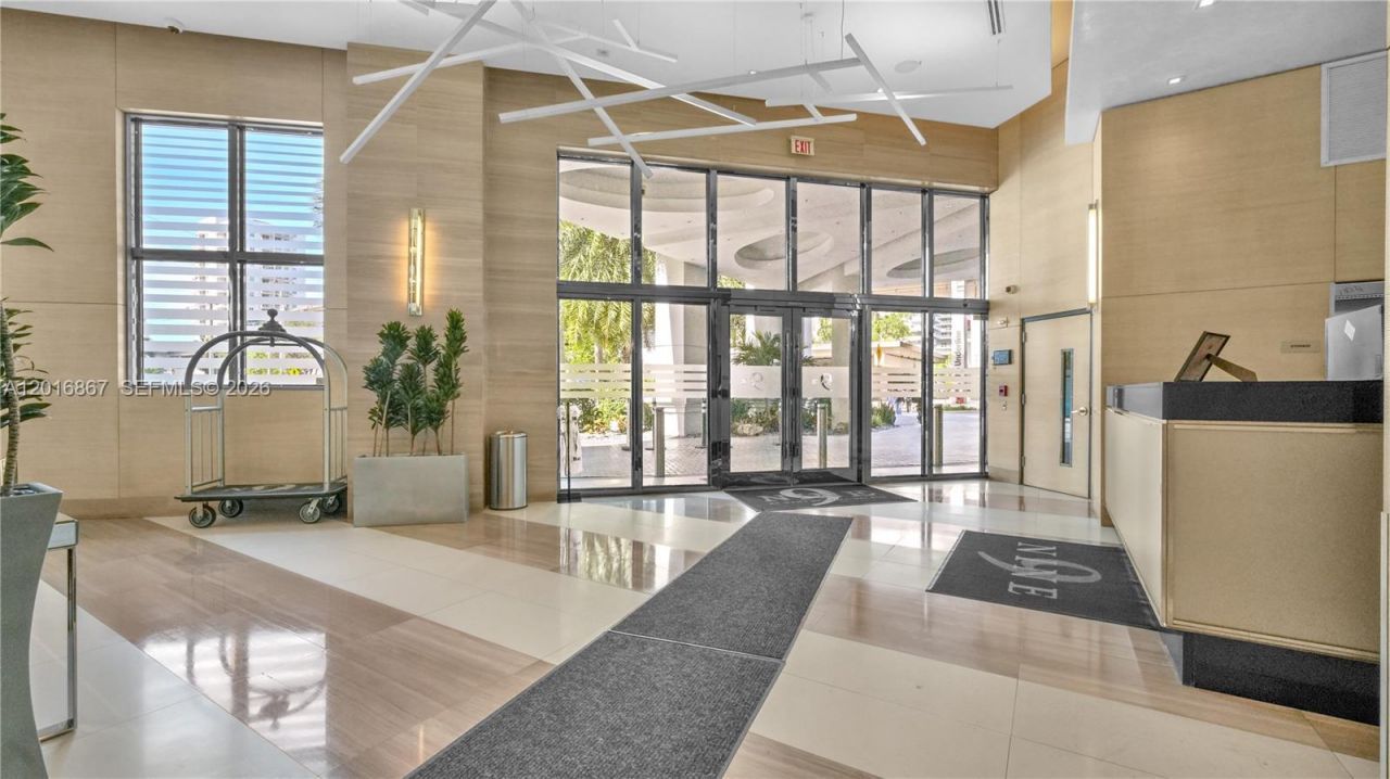 999 SW 1st Ave , Unit 2009, Miami, FL 33130 Photo