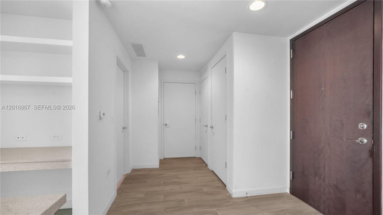 999 SW 1st Ave , Unit 2009, Miami, FL 33130 Photo