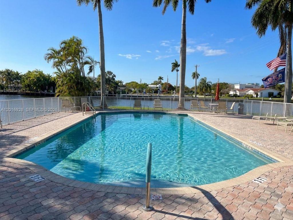 1881 Middle River Dr , Unit 704, Fort Lauderdale, FL 33305 Photo