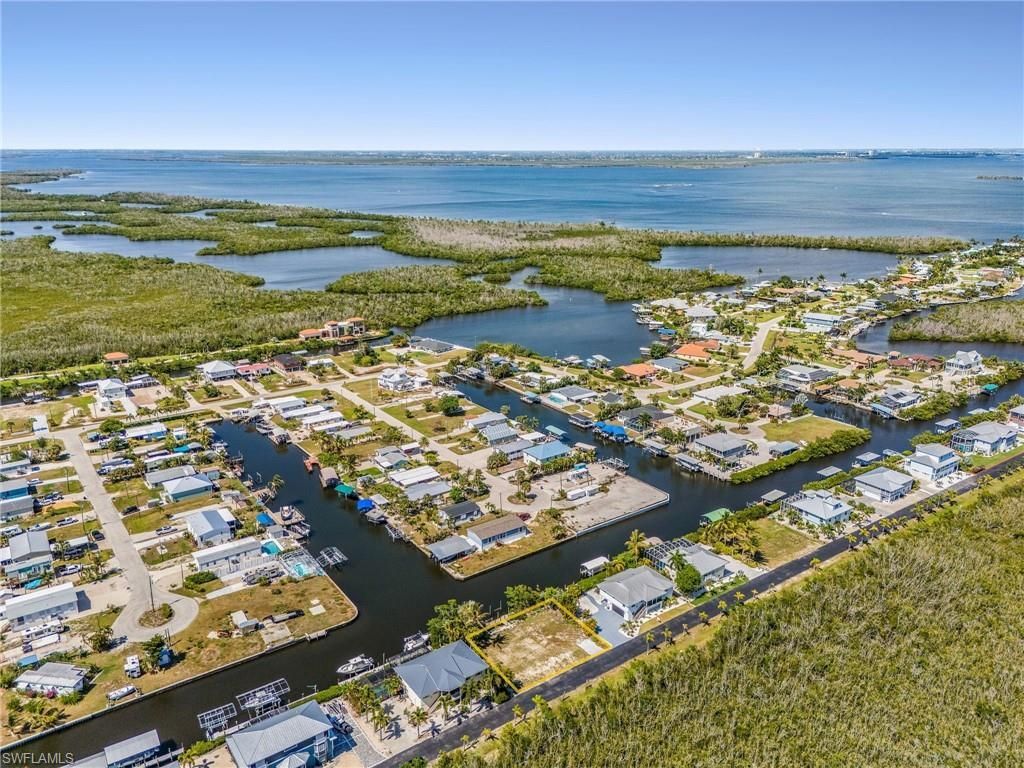 2936 Buttonwood Key Ct, Saint James City, FL 33956 Photo