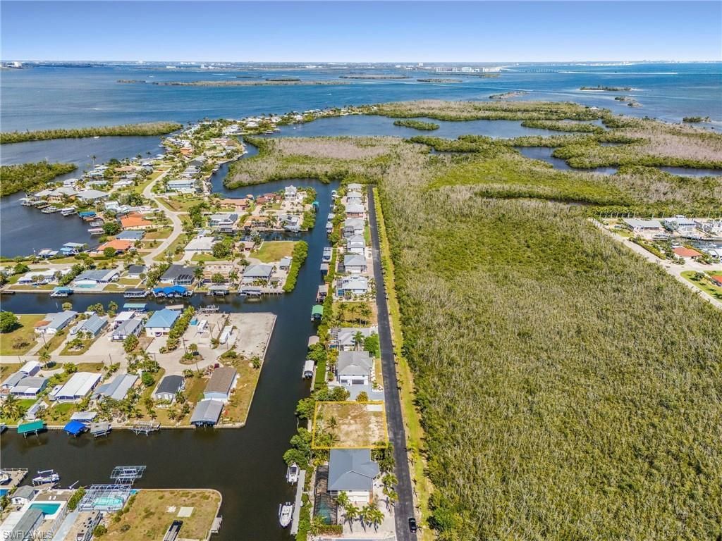 2936 Buttonwood Key Ct, Saint James City, FL 33956 Photo