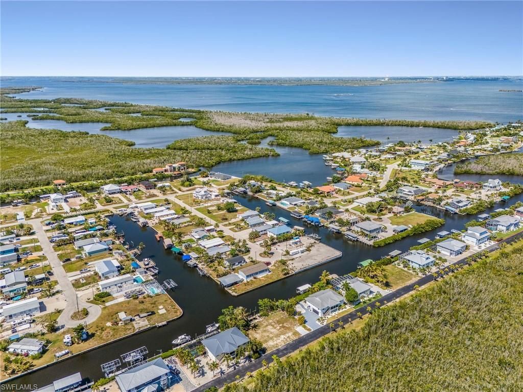 2936 Buttonwood Key Ct, Saint James City, FL 33956 Photo