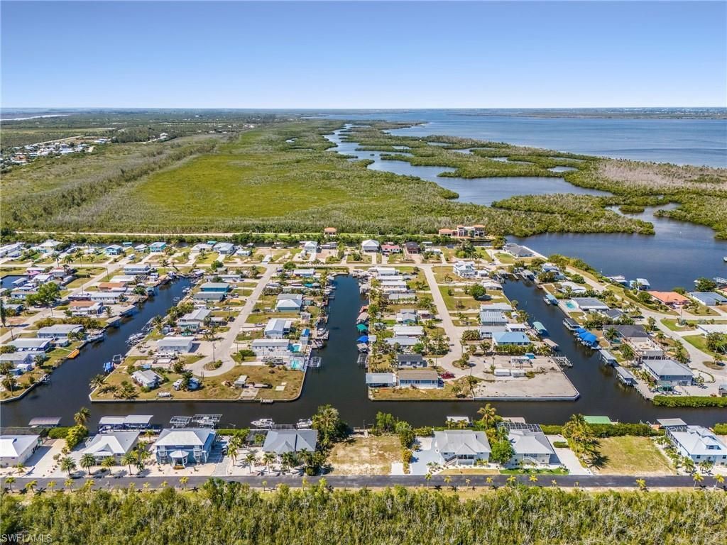 2936 Buttonwood Key Ct, Saint James City, FL 33956 Photo