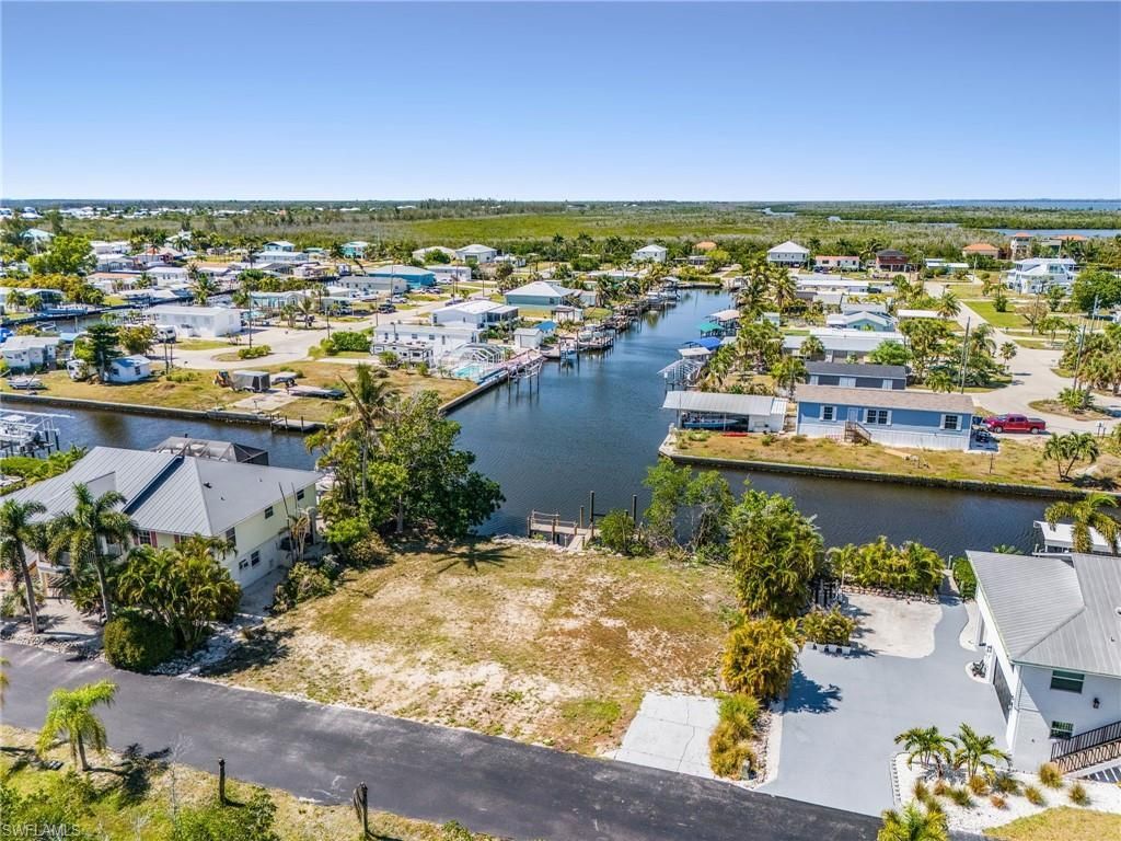 2936 Buttonwood Key Ct, Saint James City, FL 33956 Photo