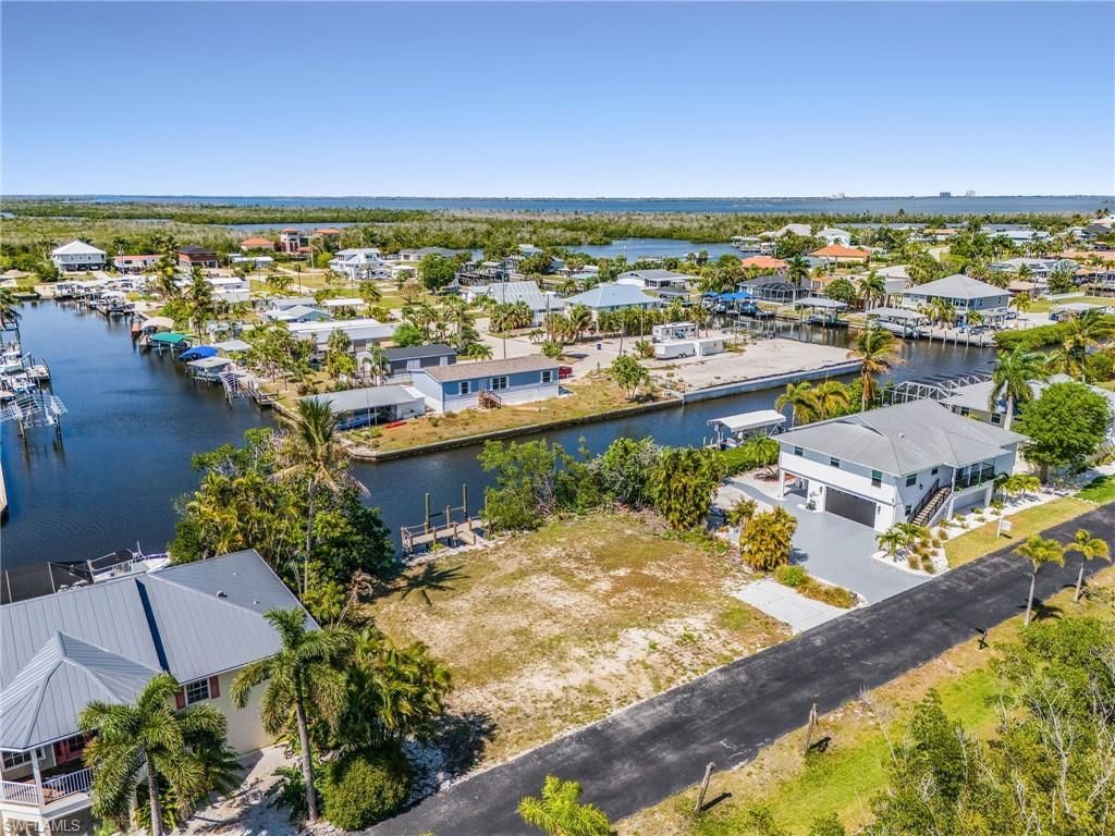 2936 Buttonwood Key Ct, Saint James City, FL 33956 Photo